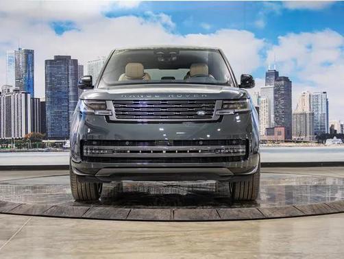 2026 Land Rover Range Rover SE