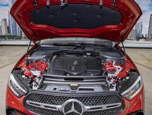 2026 Mercedes-Benz GLC 300 4MATIC