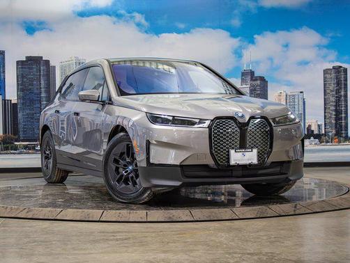 2025 BMW iX xDrive50