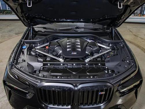 2026 BMW X7 M60i