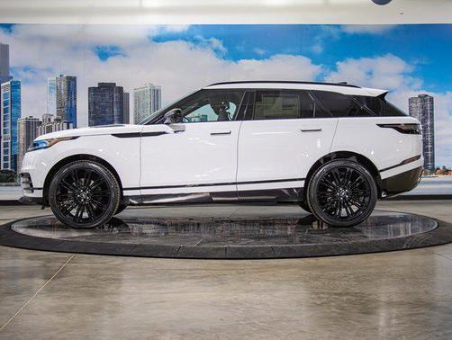 2026 Land Rover Range Rover Velar P250 SE R-Dynamic
