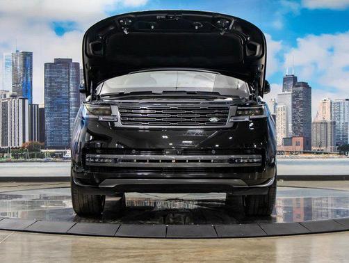 2025 Land Rover Range Rover SE
