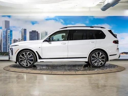 2026 BMW X7 M60i