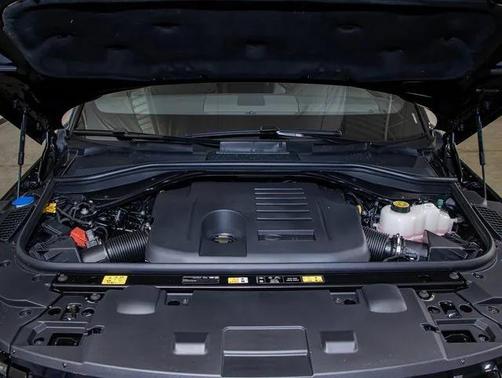 2026 Land Rover Range Rover Sport SE