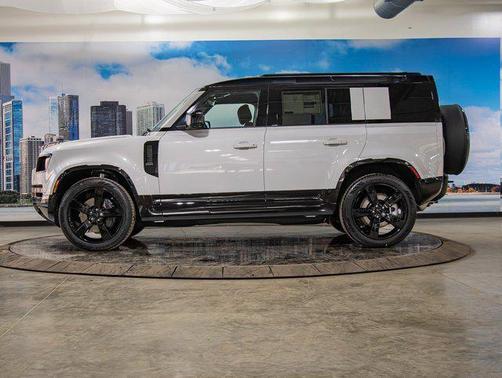 2026 Land Rover Defender X-Dynamic SE