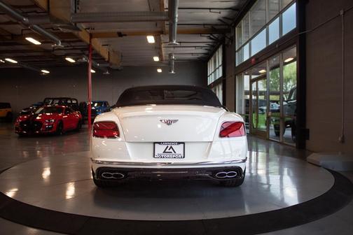 Photo 5 of 32 of 2016 Bentley Continental GT S