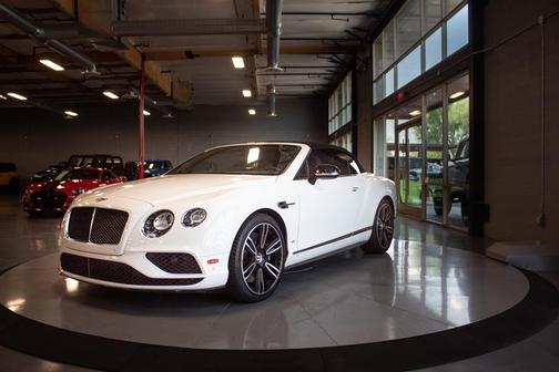 Photo 1 of 32 of 2016 Bentley Continental GT S