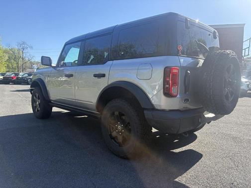 Iconic Silver 2024 Ford Bronco Black Diamond