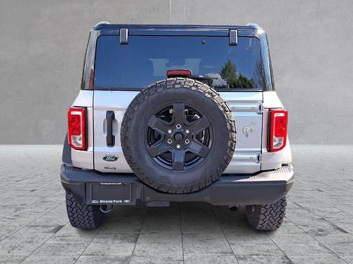 Iconic Silver 2024 Ford Bronco Black Diamond