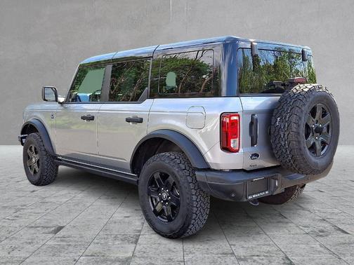 Iconic Silver 2024 Ford Bronco Black Diamond