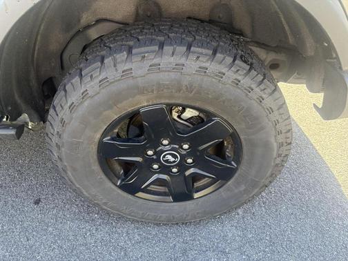 Iconic Silver 2024 Ford Bronco Black Diamond