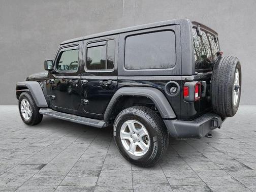 2022 Jeep Wrangler Unlimited Sport