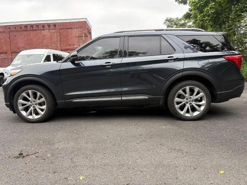 Stone Blue Metallic 2022 Ford Explorer Platinum