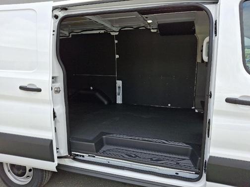 2024 Ford Transit-250 