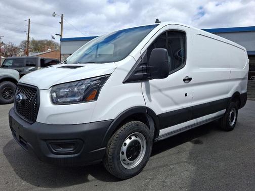 2024 Ford Transit-250 