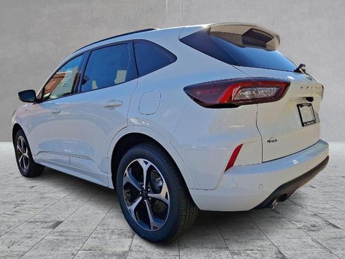 2024 Ford Escape ST-Line Elite