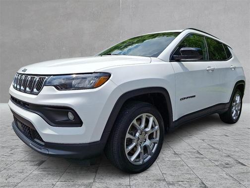 2023 Jeep Compass Latitude Lux
