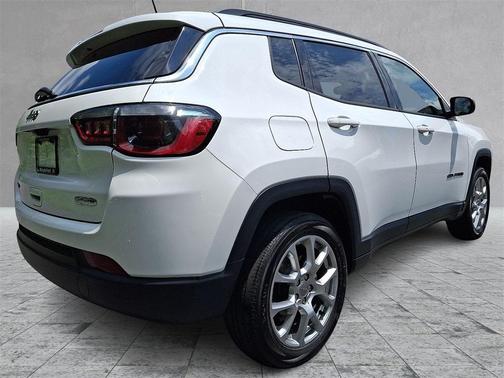 2023 Jeep Compass Latitude Lux