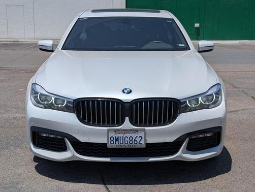 2018 BMW 740 740i 4D Sedan