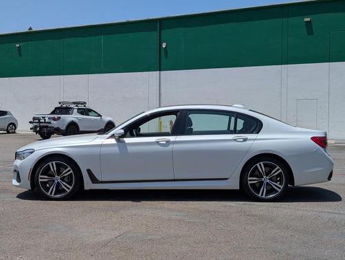 2018 BMW 740 740i 4D Sedan