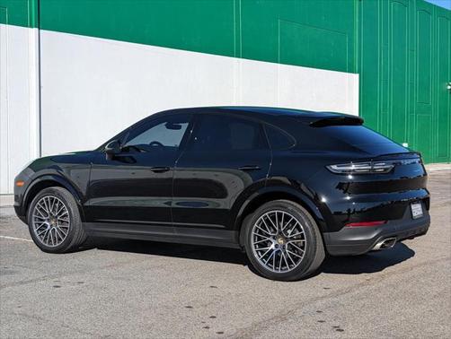 2023 Porsche Cayenne Platinum Edition