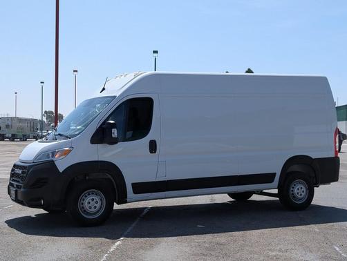 Bright White Clearcoat 2024 RAM ProMaster 2500 Tradesman