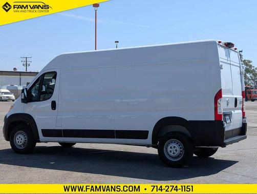Bright White Clearcoat 2024 RAM ProMaster 2500 Tradesman