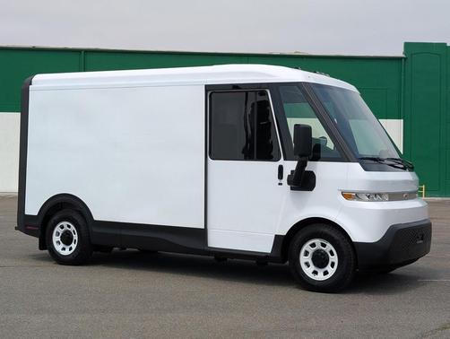2025 Chevrolet BrightDrop 400 Standard Roof Cargo Step Van ELECTRIC