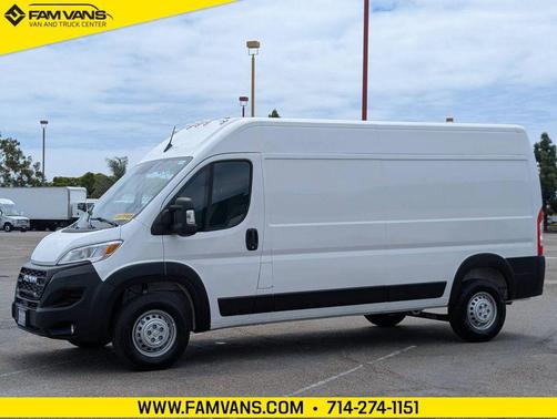 Bright White Clearcoat 2026 RAM ProMaster 2500 Tradesman
