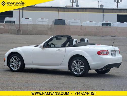 Crystal White Pearl Mica 2013 Mazda MX-5 Miata Sport