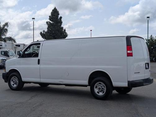 2023 GMC Savana 2500 Work Van