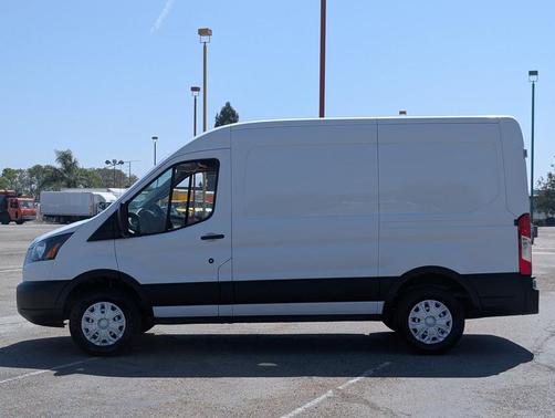 Oxford White 2019 Ford Transit-150 Base
