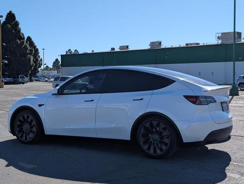 2022 Tesla Model Y Performance Dual Motor All-Wheel Drive