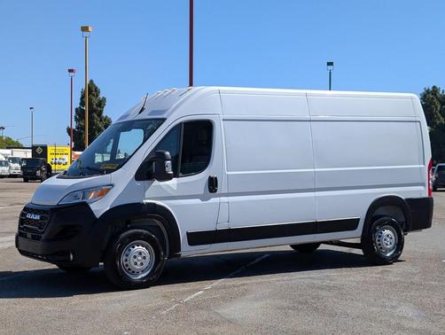 Bright White Clearcoat 2025 RAM ProMaster 2500 Tradesman