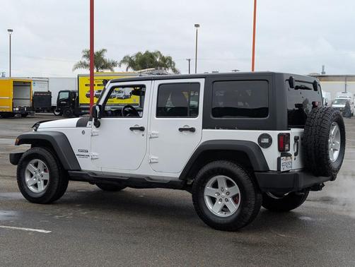 2015 Jeep Wrangler Unlimited Sport