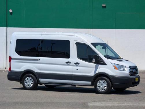Oxford White 2016 Ford Transit-150 XLT