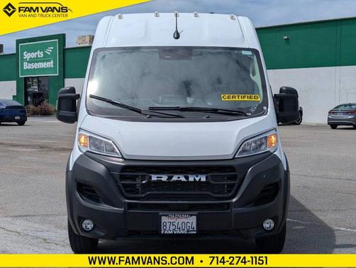Bright White Clearcoat 2026 RAM ProMaster 2500 Tradesman