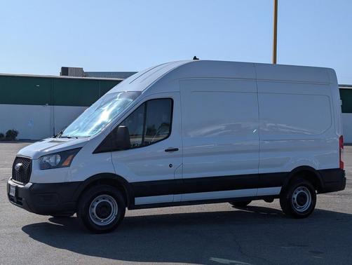Oxford White 2022 Ford Transit-250 Base