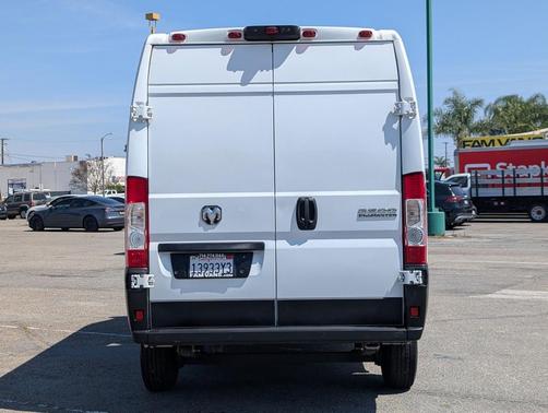 Bright White Clearcoat 2024 RAM ProMaster 2500 Tradesman