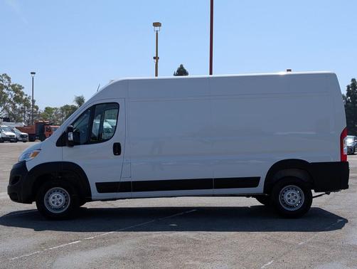 Bright White Clearcoat 2024 RAM ProMaster 2500 Tradesman