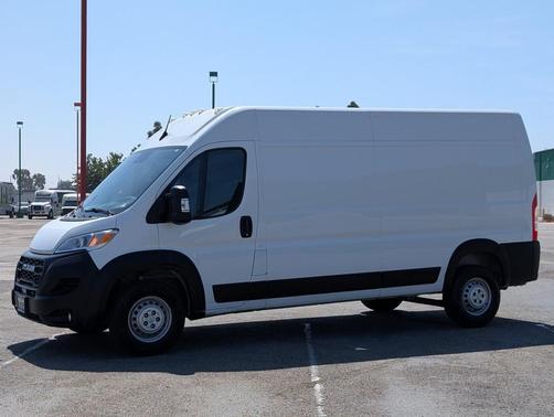 Bright White Clearcoat 2024 RAM ProMaster 2500 Tradesman