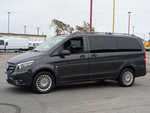 2021 Mercedes-Benz Metris Base