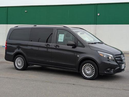2021 Mercedes-Benz Metris Base