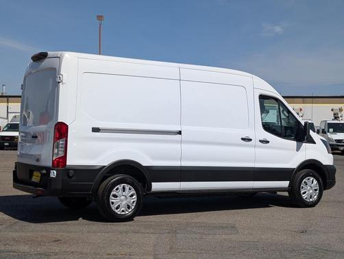 2024 Ford E-Transit T-350 Medium Roof