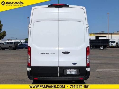 Oxford White 2022 Ford Transit-250 Base