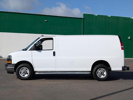 2022 GMC Savana 2500 Work Van