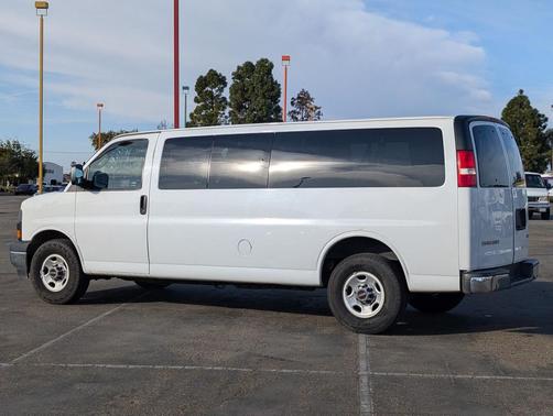 2018 GMC Savana 3500 LT