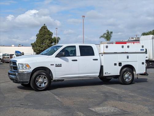 2017 RAM 2500 Tradesman Crew Cab 4x2 8' Box