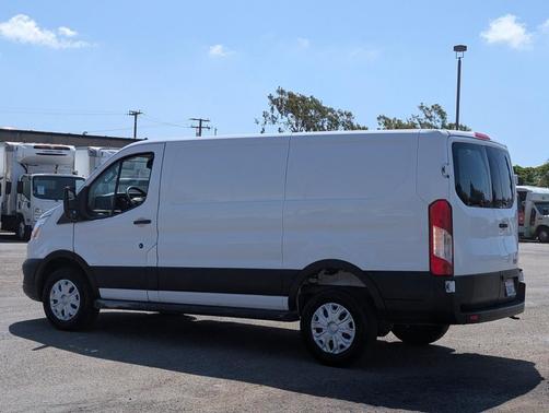 Oxford White 2021 Ford Transit-250 Base