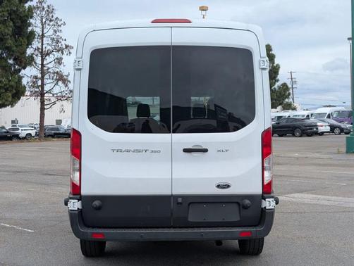 Oxford White 2017 Ford Transit-350 XLT